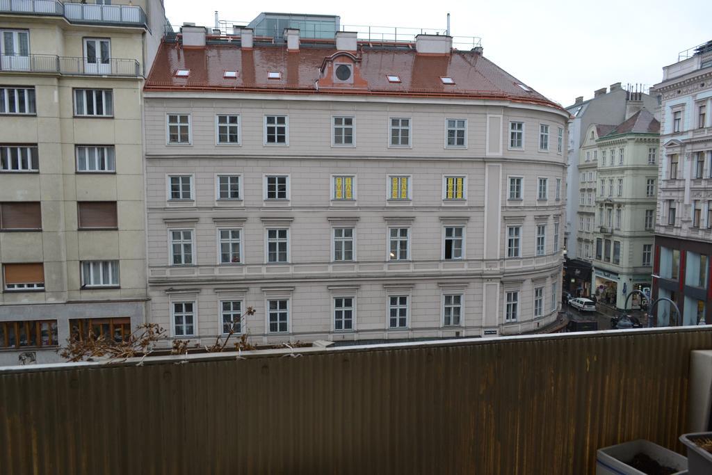 Goldfisch Apartment Hoher Markt Vienna Exterior photo